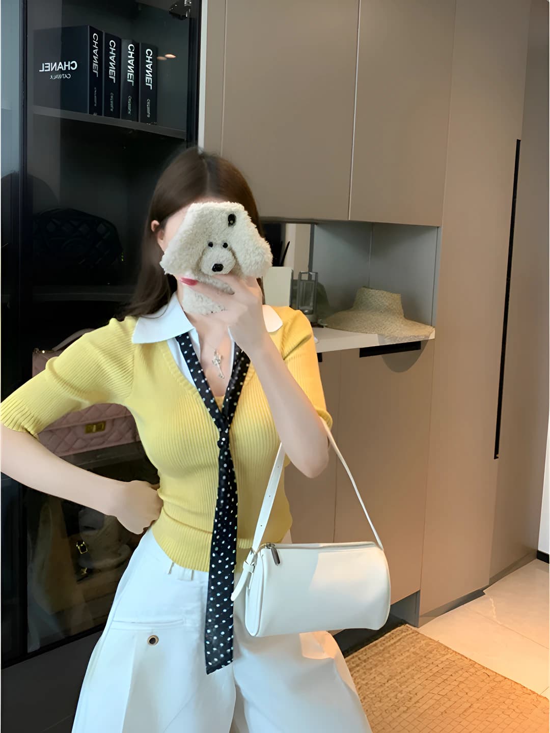 Жёлтый