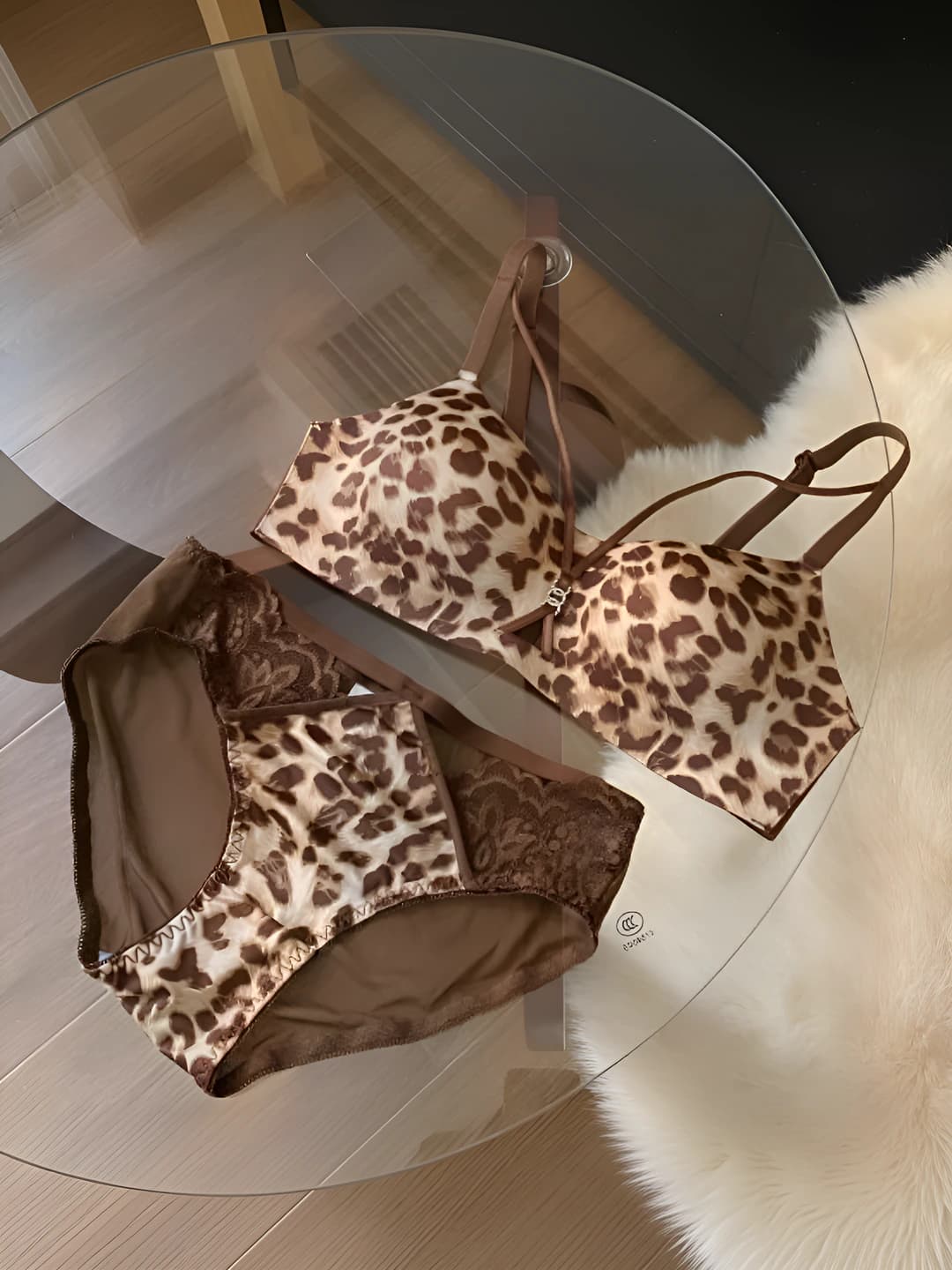 Jigarrang leopard to'plam