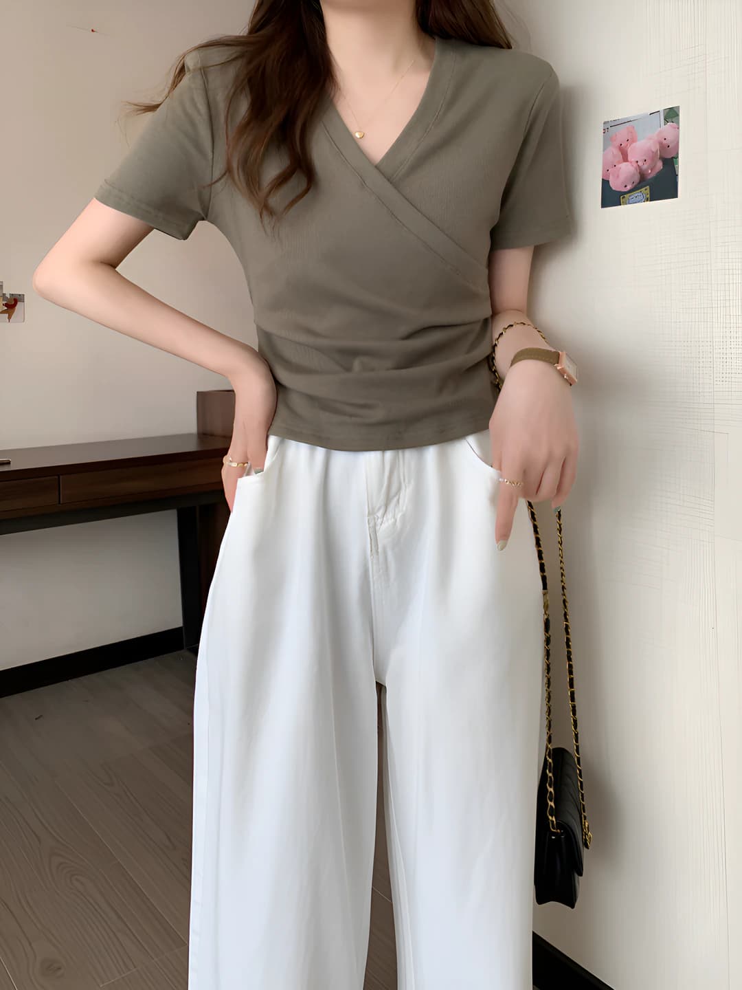 Khaki green, grey-white lining
