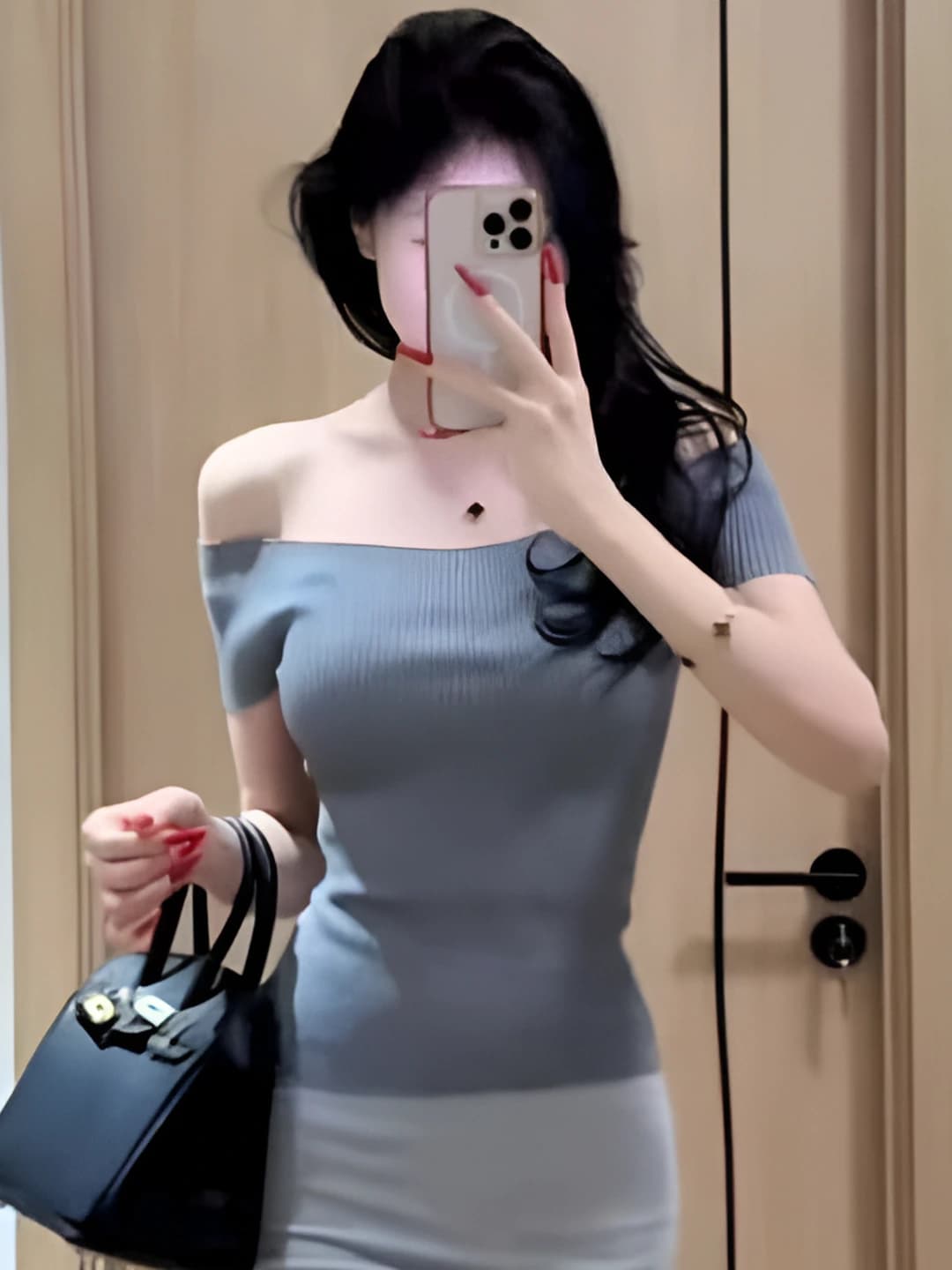 Серый