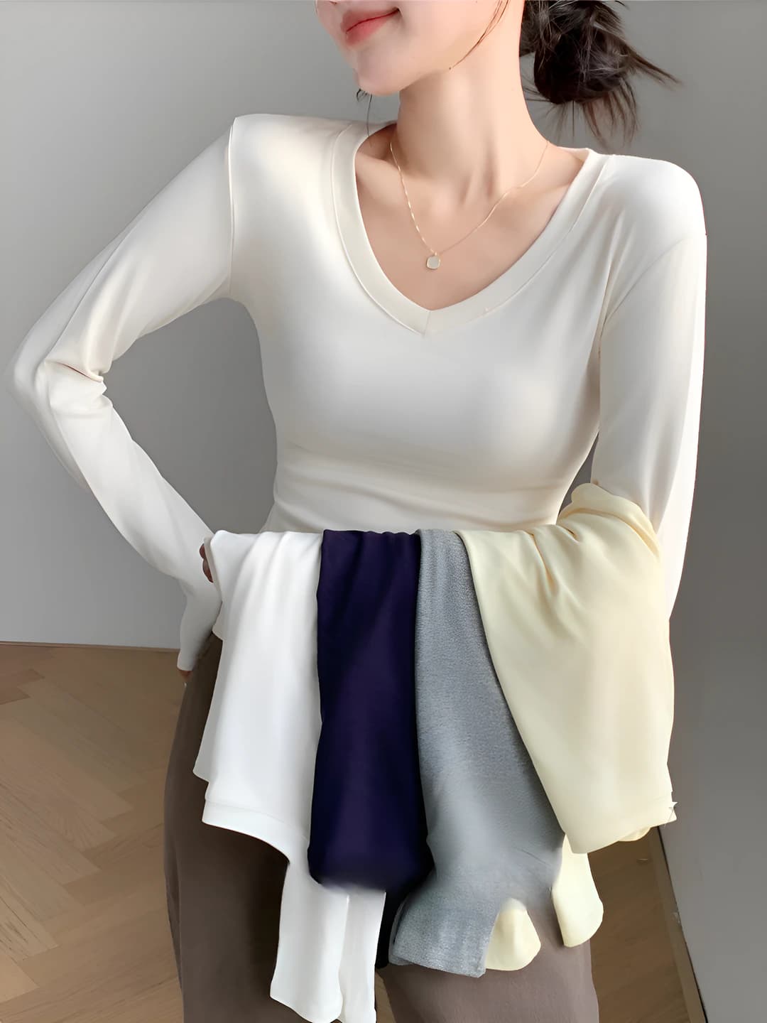Women's long-sleeve V-neck long-sleeve base top, white, slim fit, autumn