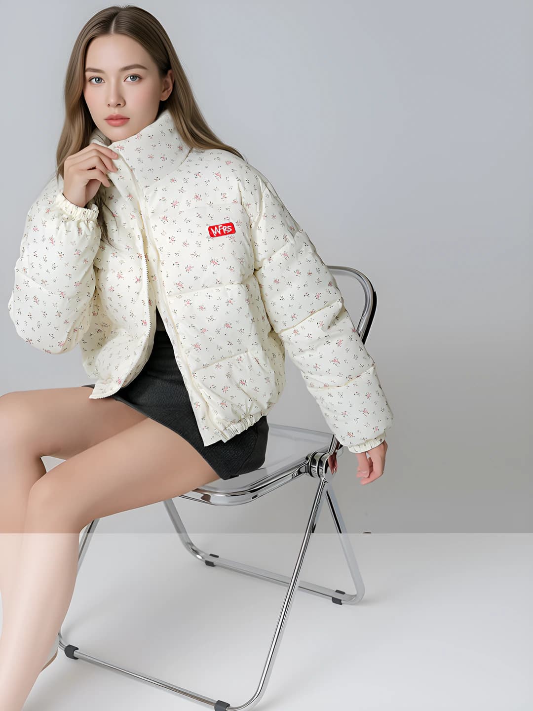 Women's padded winter jacket: cropped, stand collar, zip, Korean style, petite, 2026