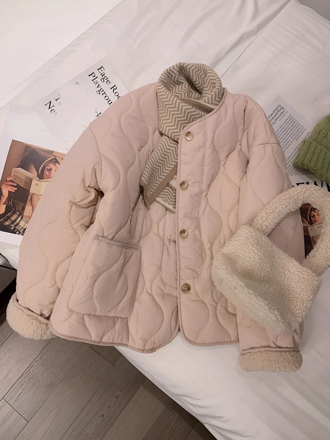 Women's down jacket: 2026 winter, Korean style, thickened, crew neck, padded jacket