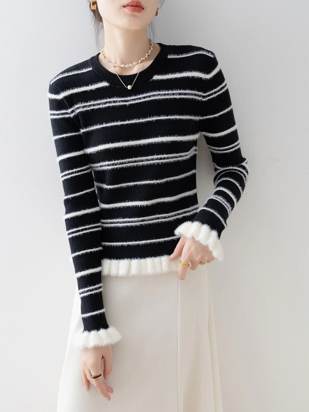 Women's black striped long sleeve knit top, crew neck, slim fit, autumn-winter