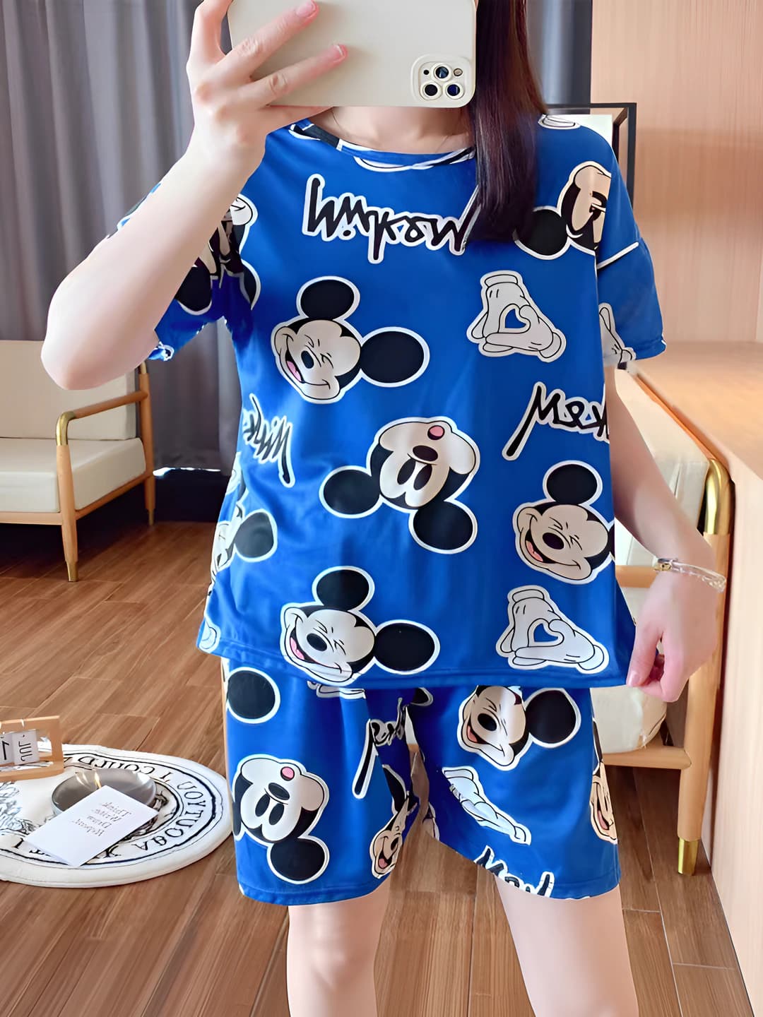Qisqa - ko'k Mickey