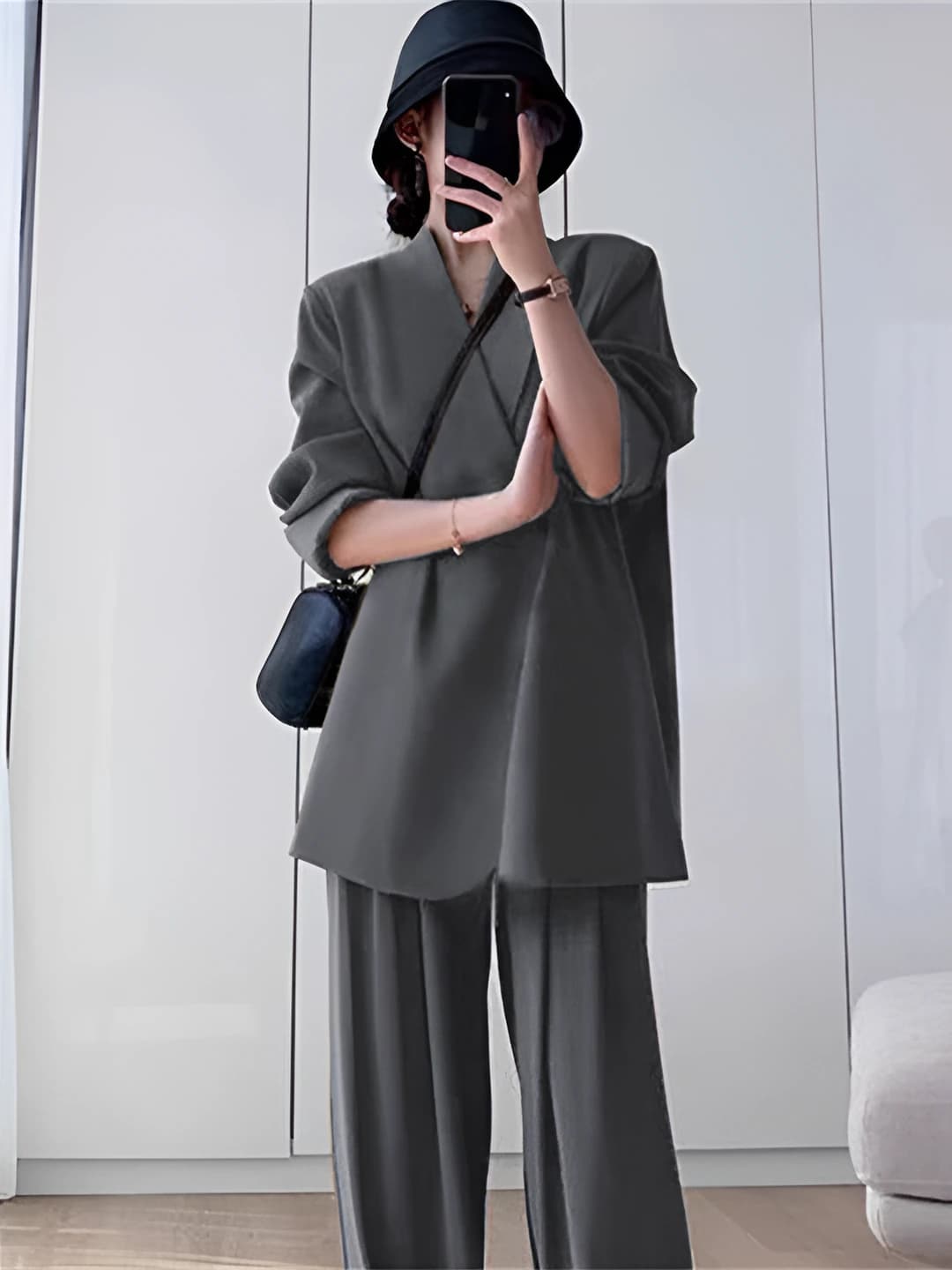 Dark grey set