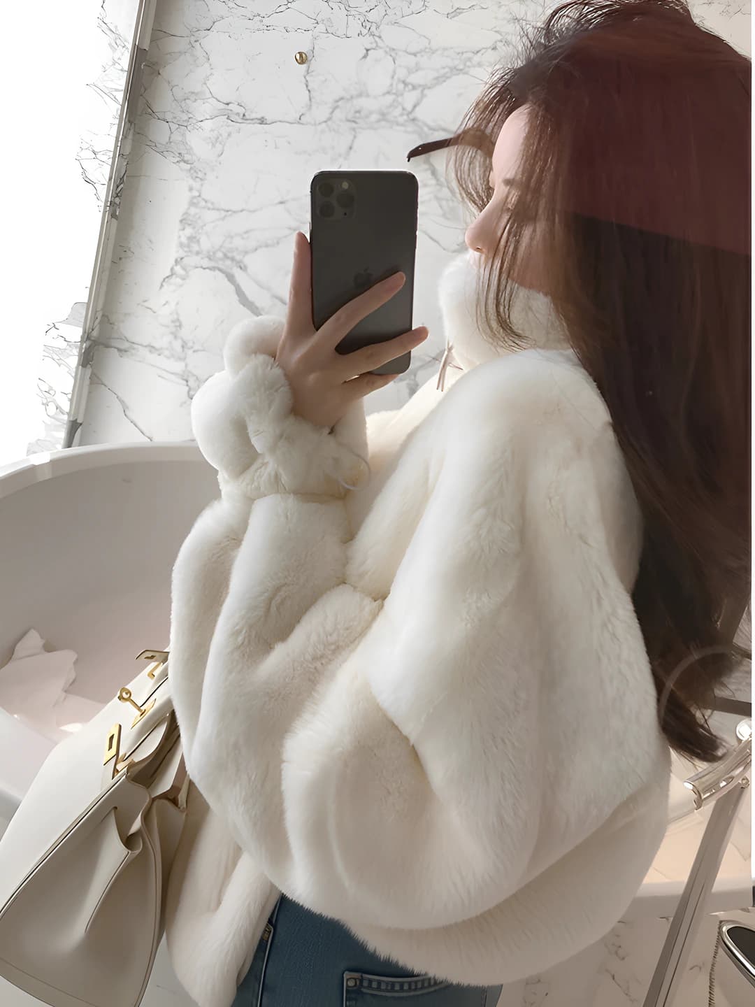 White stand-up collar