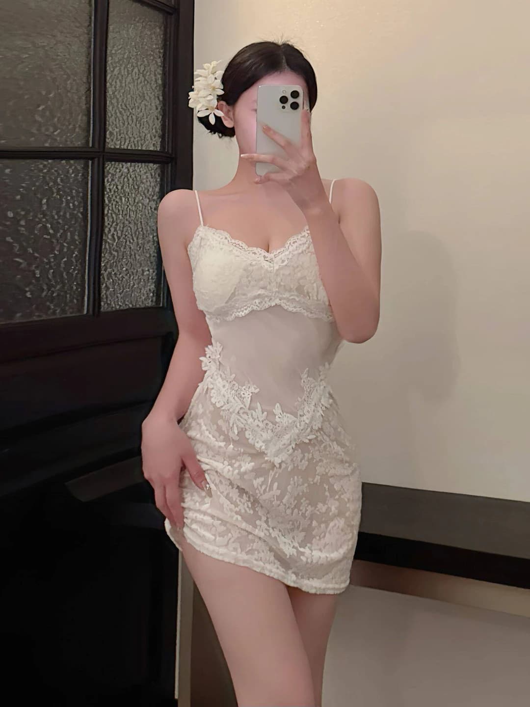 Women's lace nightgown, thin, V-neck, sleeveless, all-season