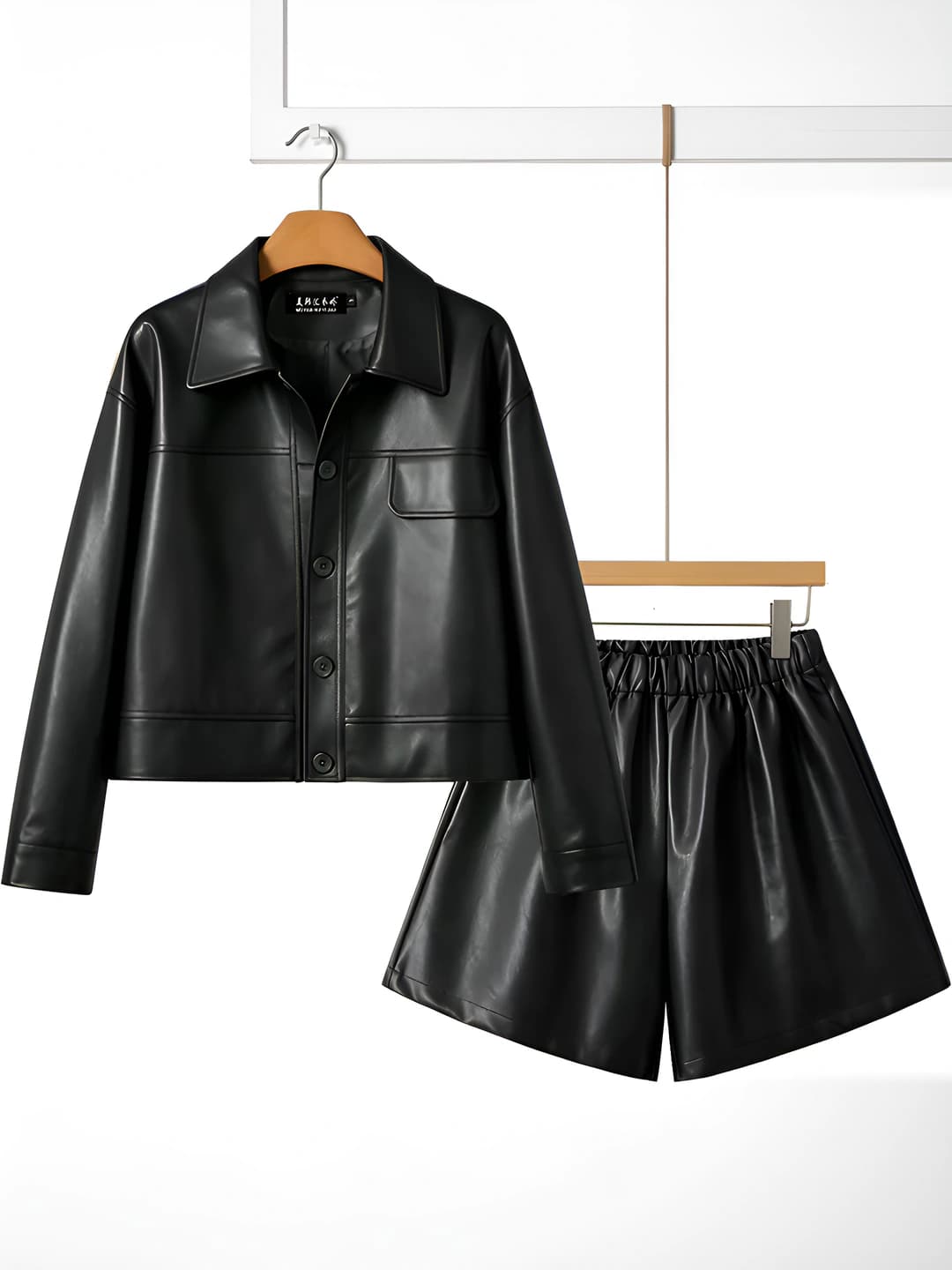 Black (set)