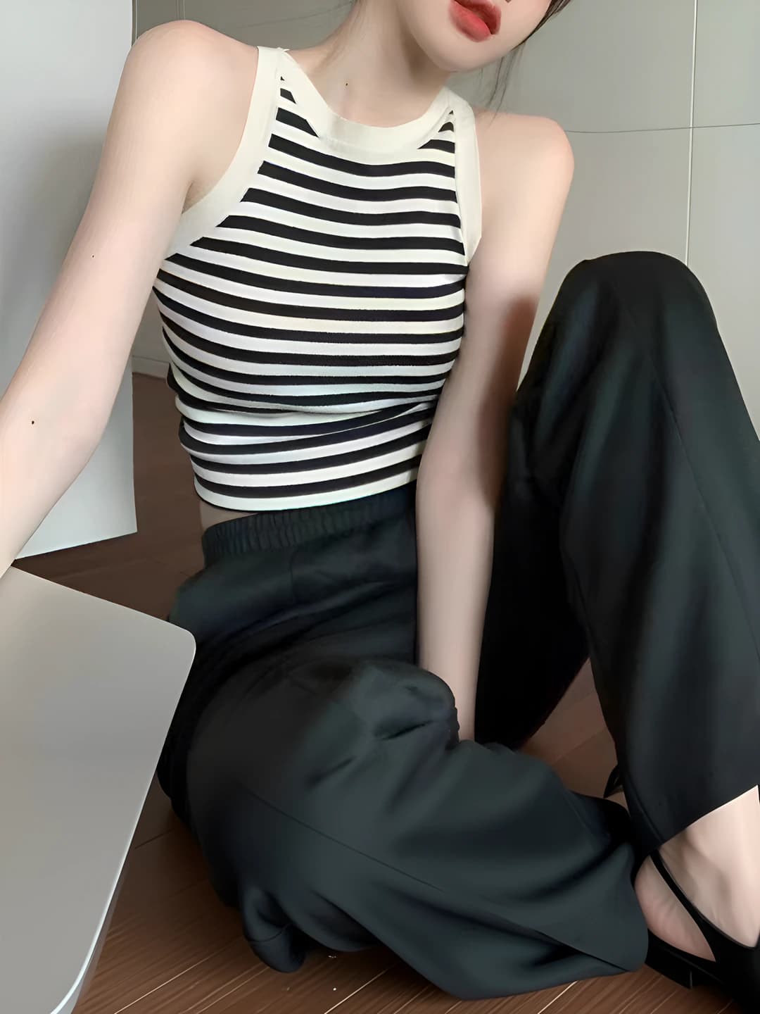 Women's striped knit tank top, slim fit, sleeveless, urban style