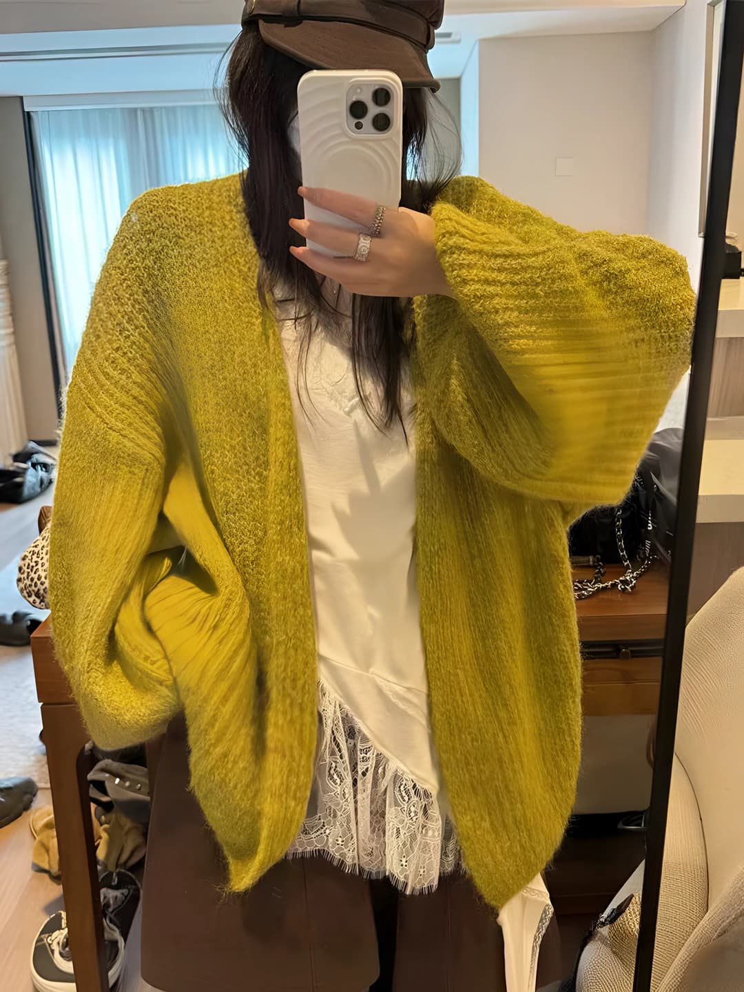 Women's knit cardigan: autumn-winter, solid colour, thick, loose fit, mid-length, V-neck, sleeveless, casual style