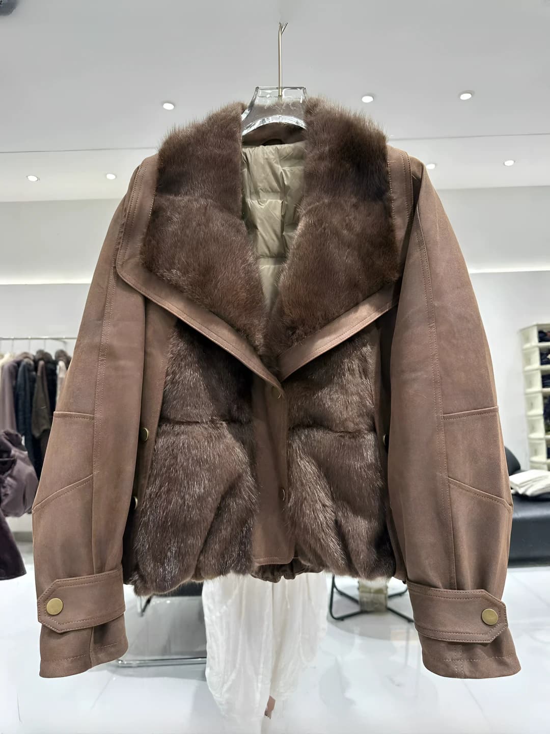 Women's down jacket: thickened, loose fit, lapel collar, cropped, long sleeve, warm, windproof, casual