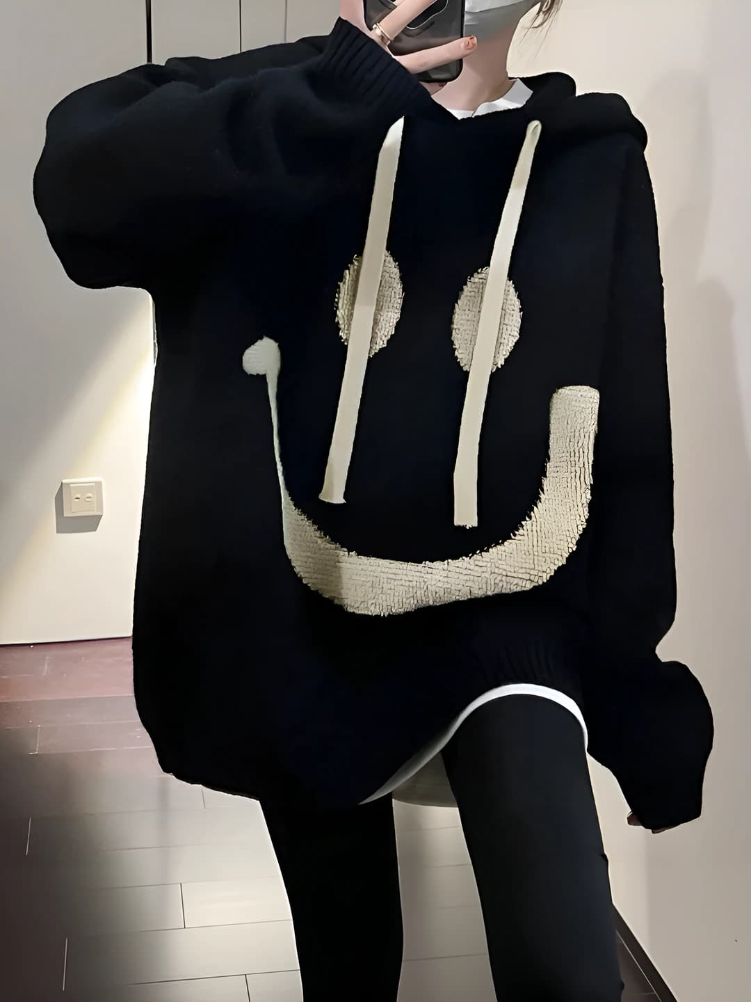 Ayollar uchun kuz-qishgi bo'sh (oversize) sviter, uzun yengli, to'g'ri kesim, qalin, geometrik naqshli, kundalik uslub
