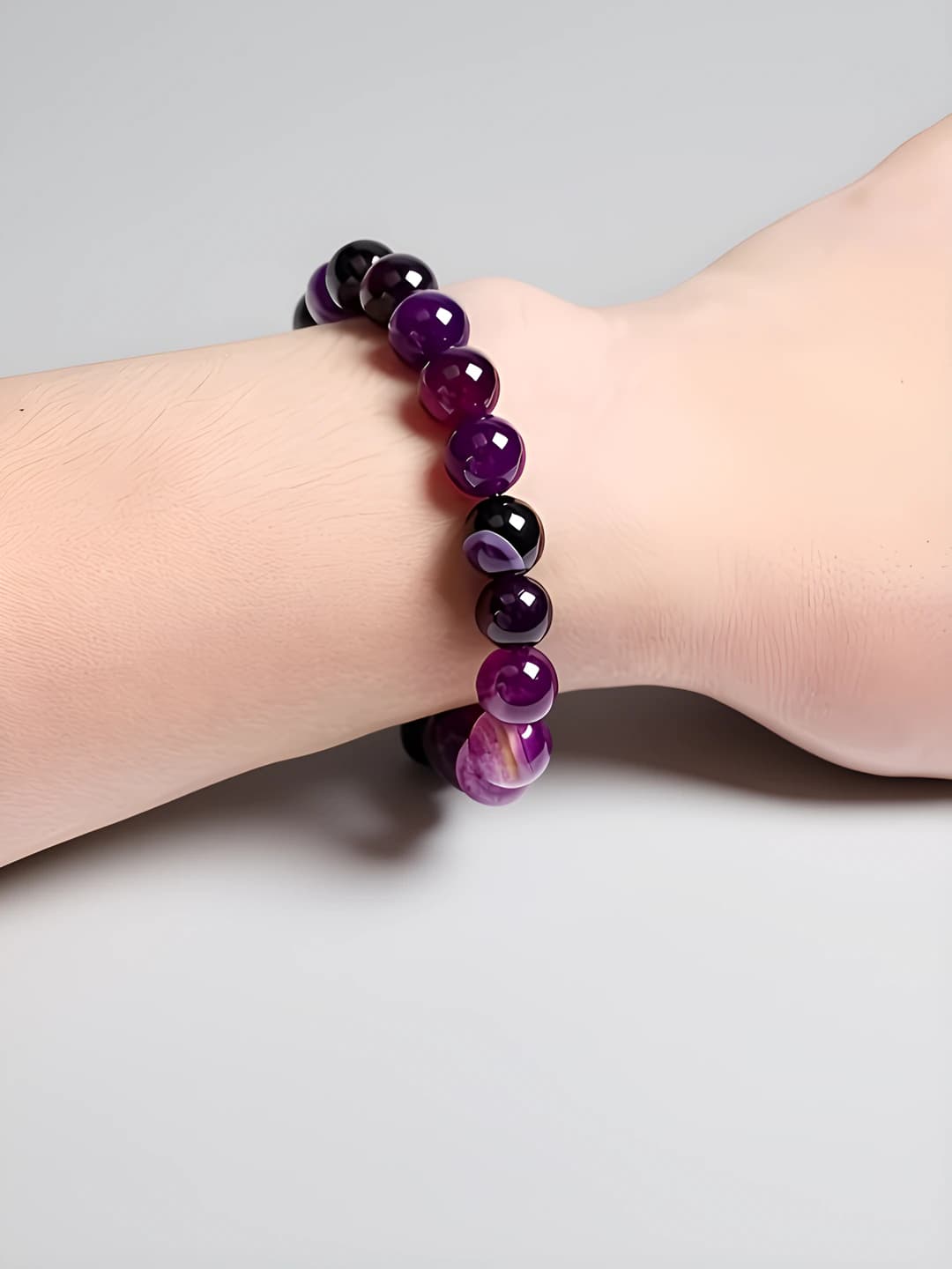 O'lchami taxminan 8mm