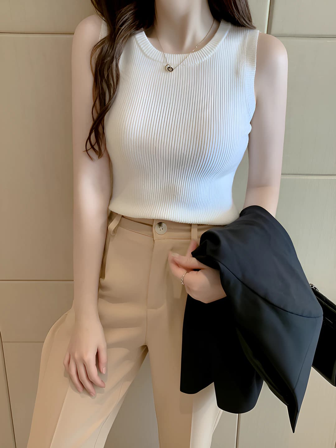Women's warm, slimming sleeveless knit top, slim fit, crew neck, solid colour, style: elegant office