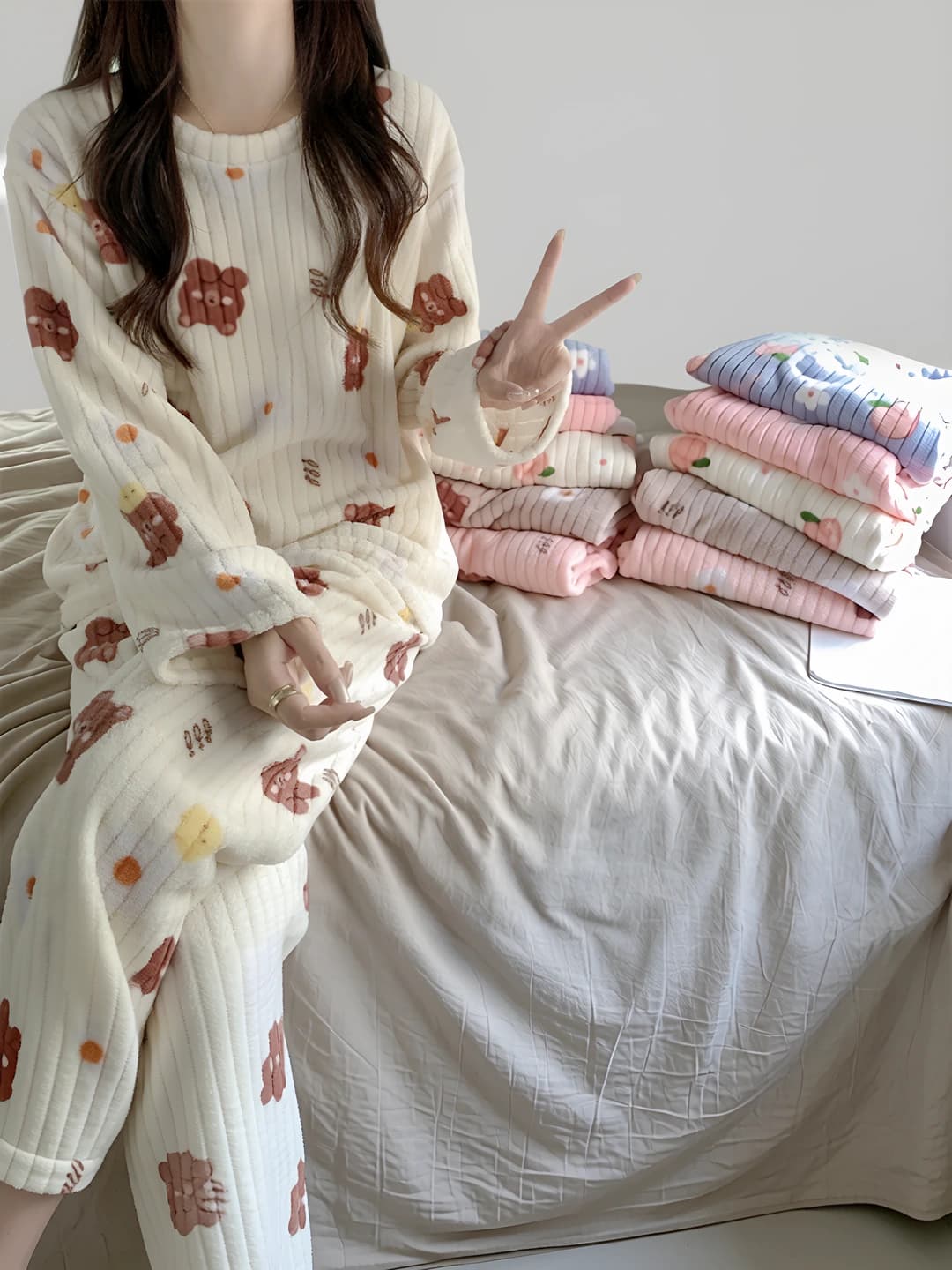 Women's printed coral fleece pajama set, warm, fleece-lined, thickened, autumn-winter loungewear