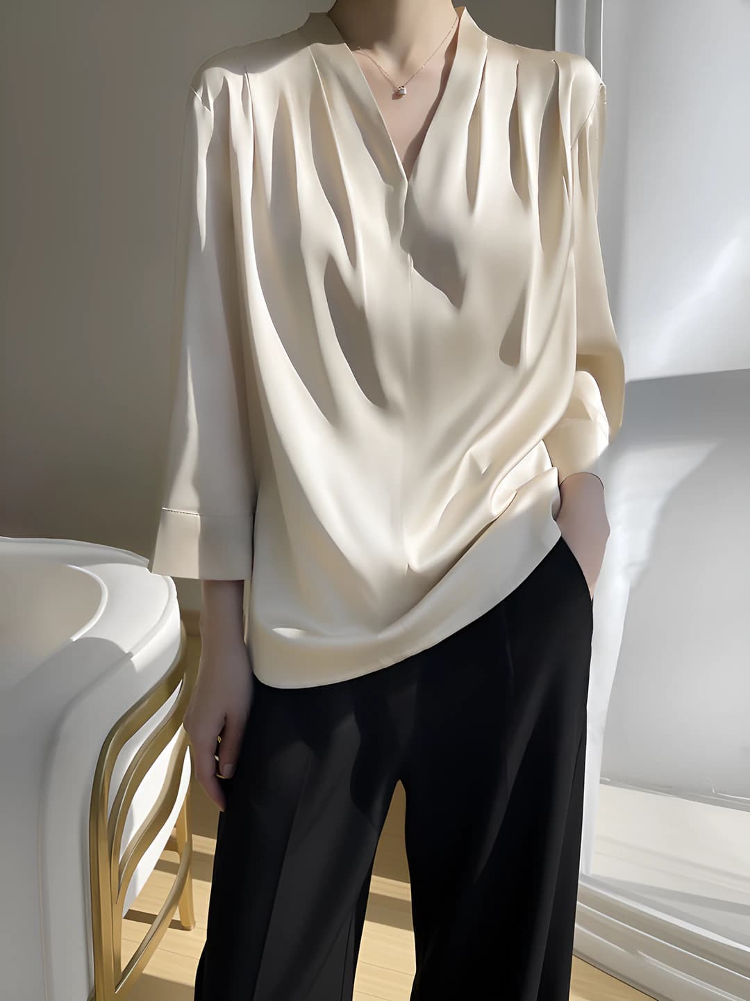 Women's ice-silk fabric blouse for summer 2026, V-neck, solid colour, loose fit, bracelet-length sleeve