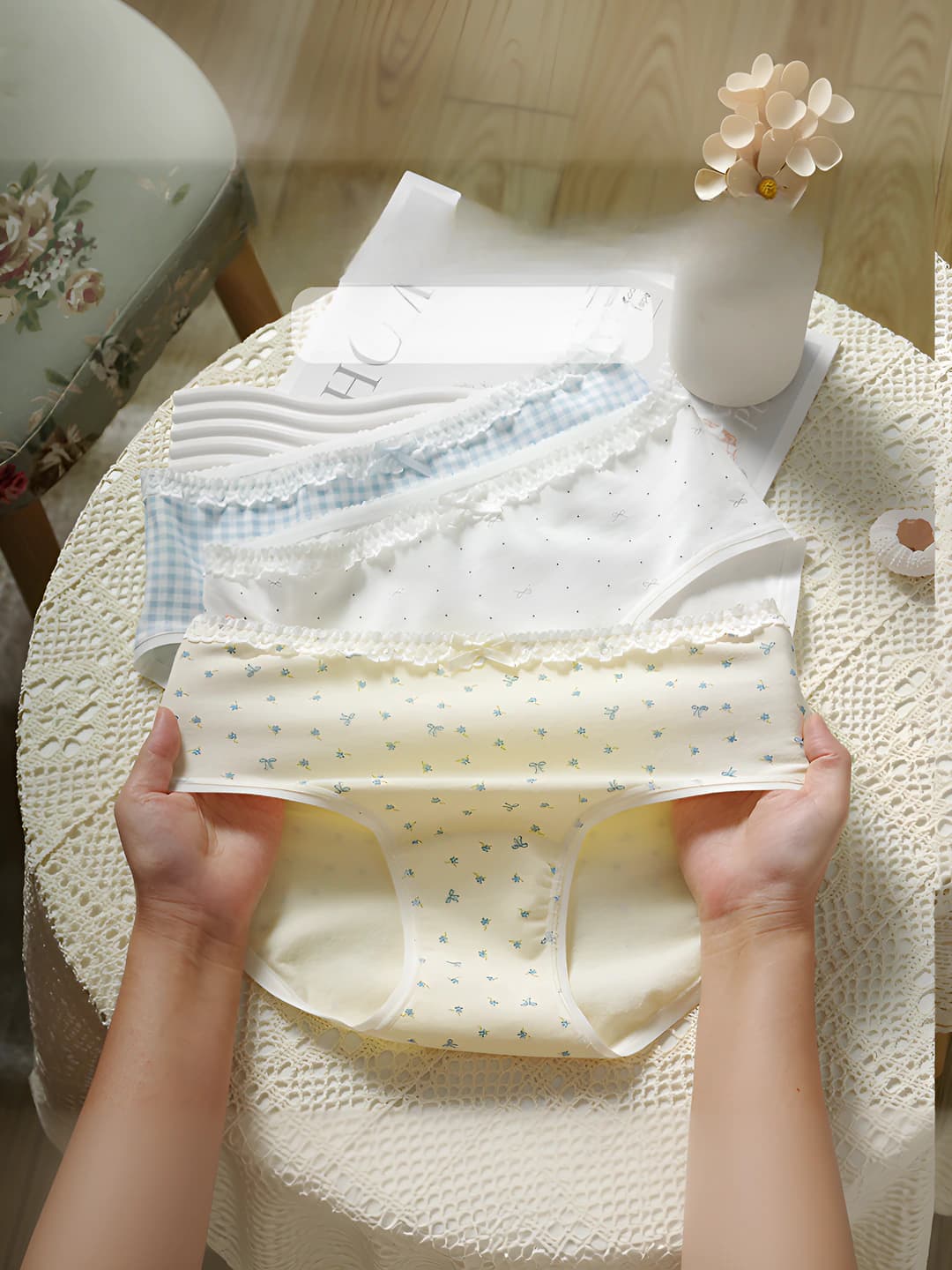 Women's pure cotton briefs, floral pattern, breathable, all-season