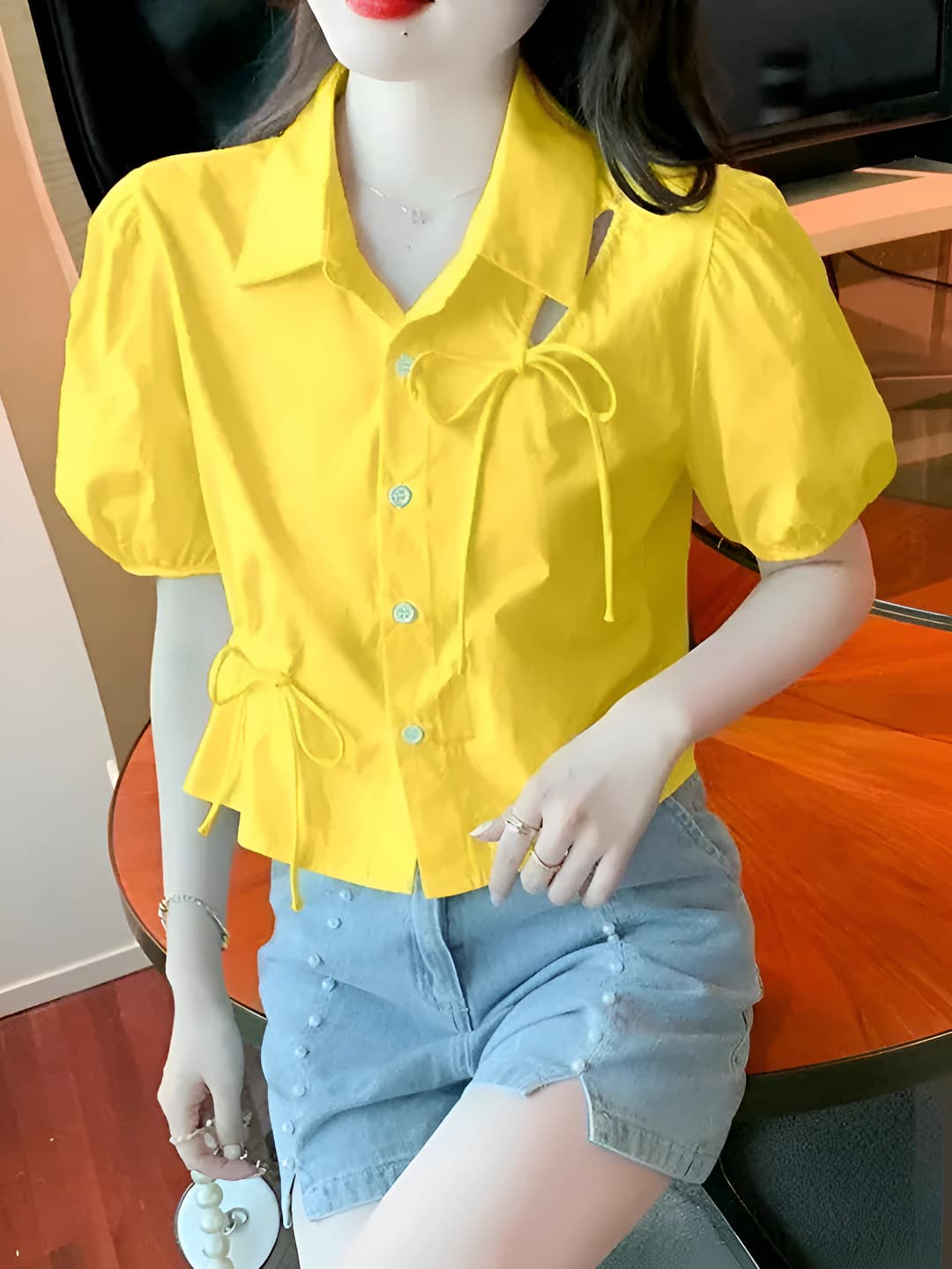 Жёлтый