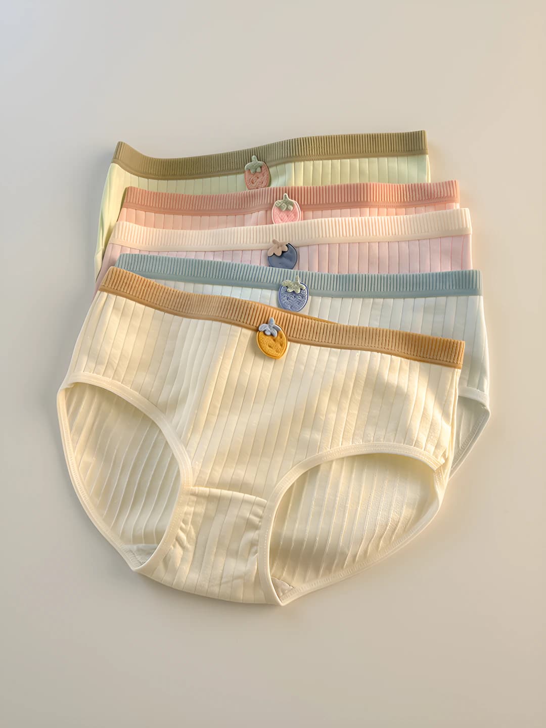Women's briefs: summer thin, breathable, pure cotton, seamless, mid-waist, for girls, all-season