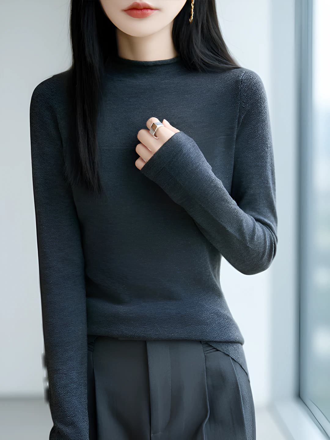 Women's thin knit sweater with mock neck for autumn 2026
