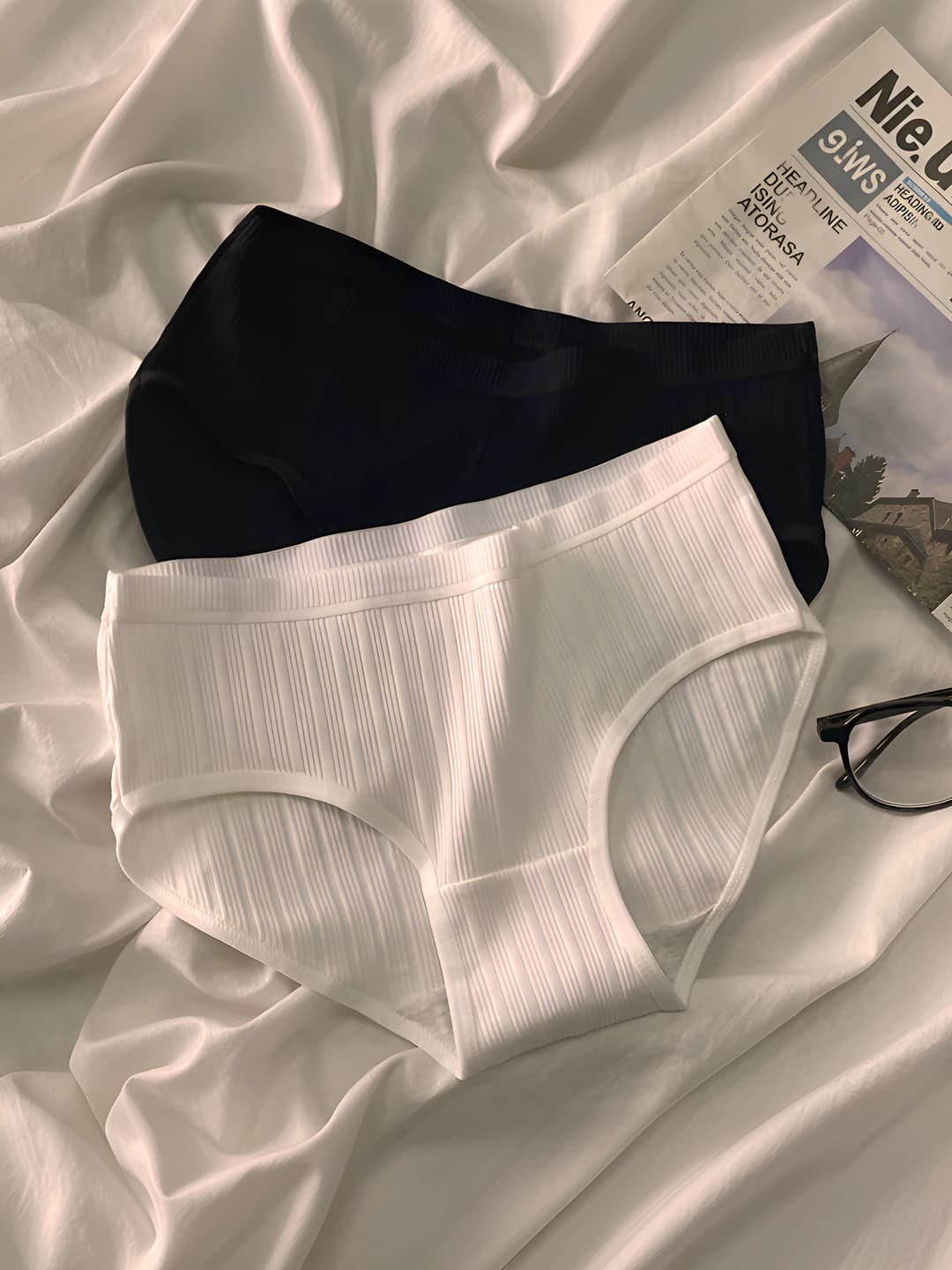 Women's pure cotton briefs, Korean style, mid-waist, seamless, breathable, solid colour, plus size