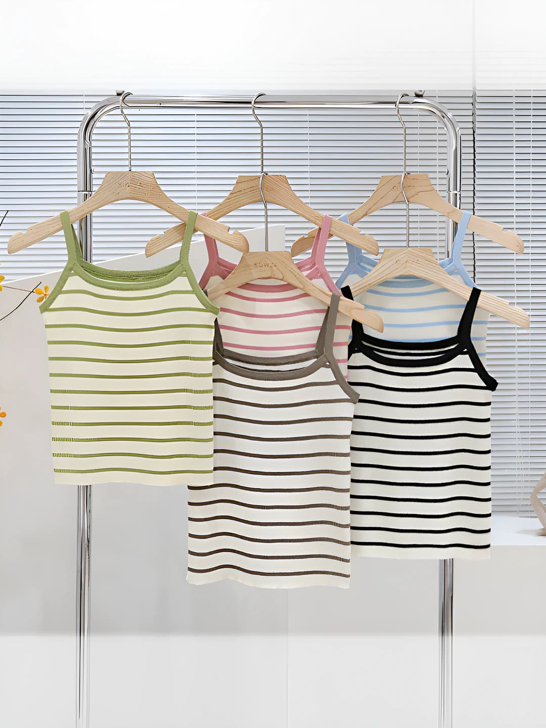 Women's striped ice-silk fabric cropped tank top, slim fit, high stretch, for summer, spring and autumn seasons, 2026