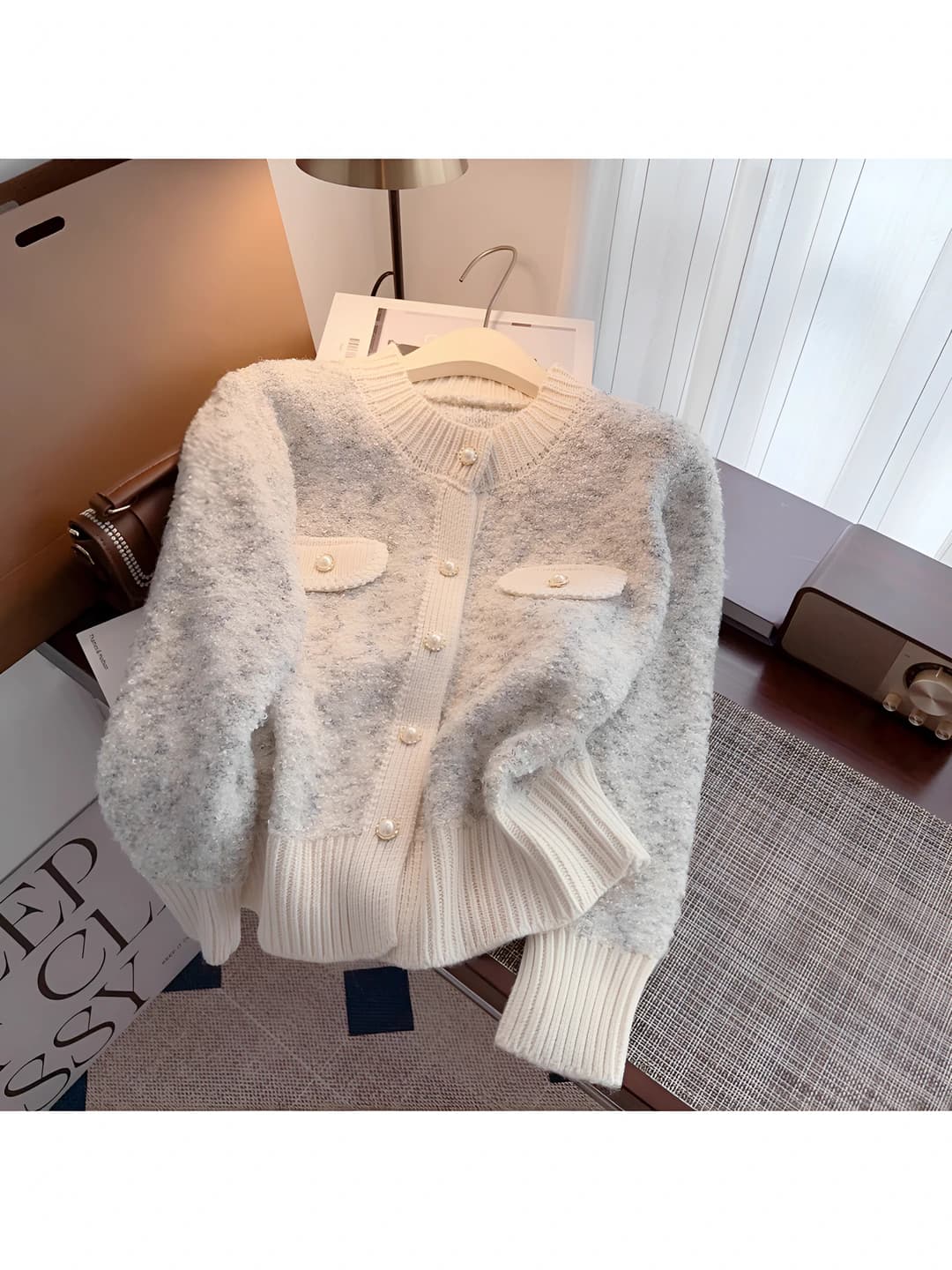 2668 Off-white