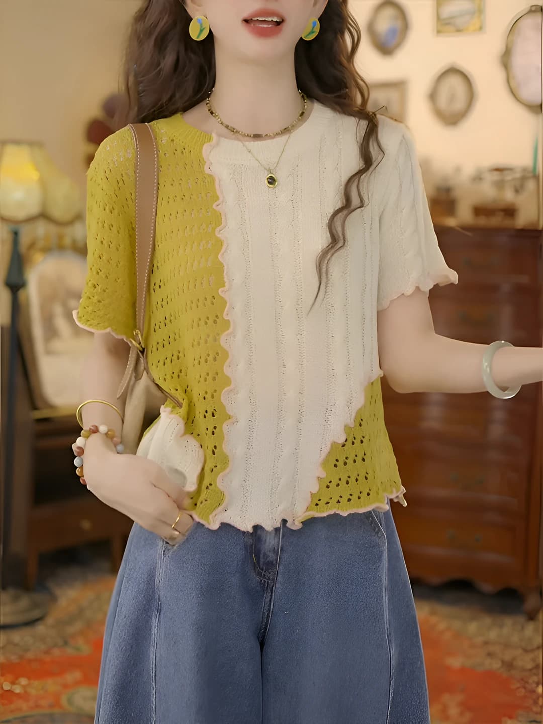 Ayollar uchun kalta yengli trikotaj sviter, dumaloq yoqa, bo'sh (oversize) kesim, nozik ko'rsatadigan, yozgi
