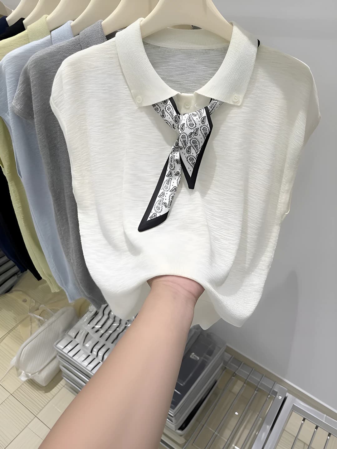 Абрикосовый