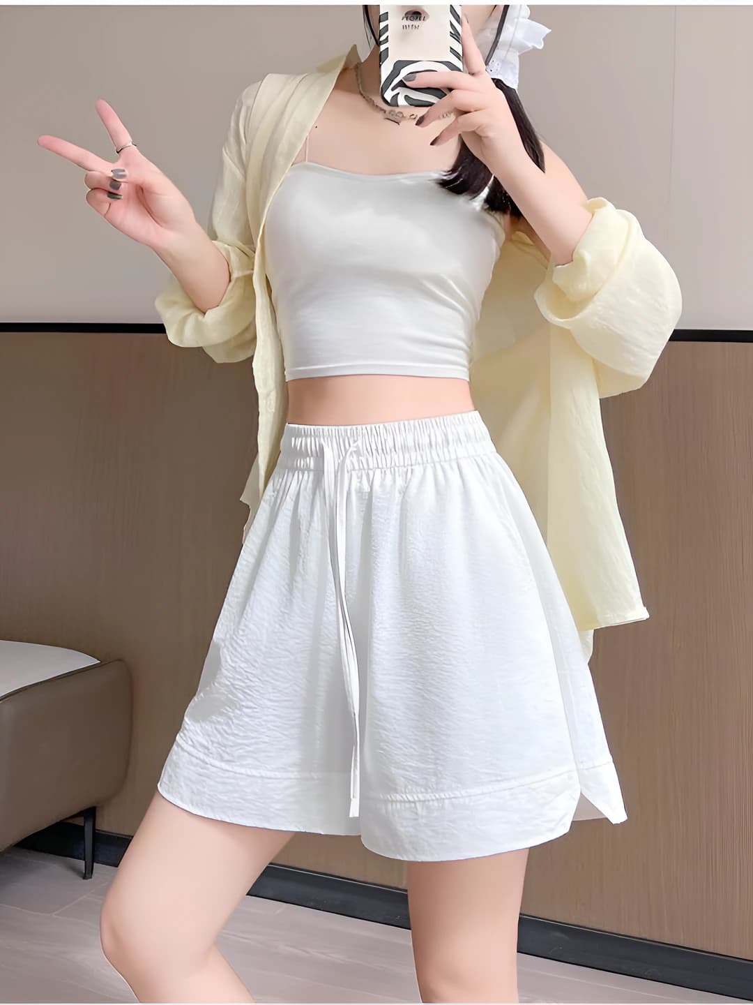 Women's 2026 summer casual wide-leg knee-length shorts, loose fit, white, ice-silk fabric, high waist