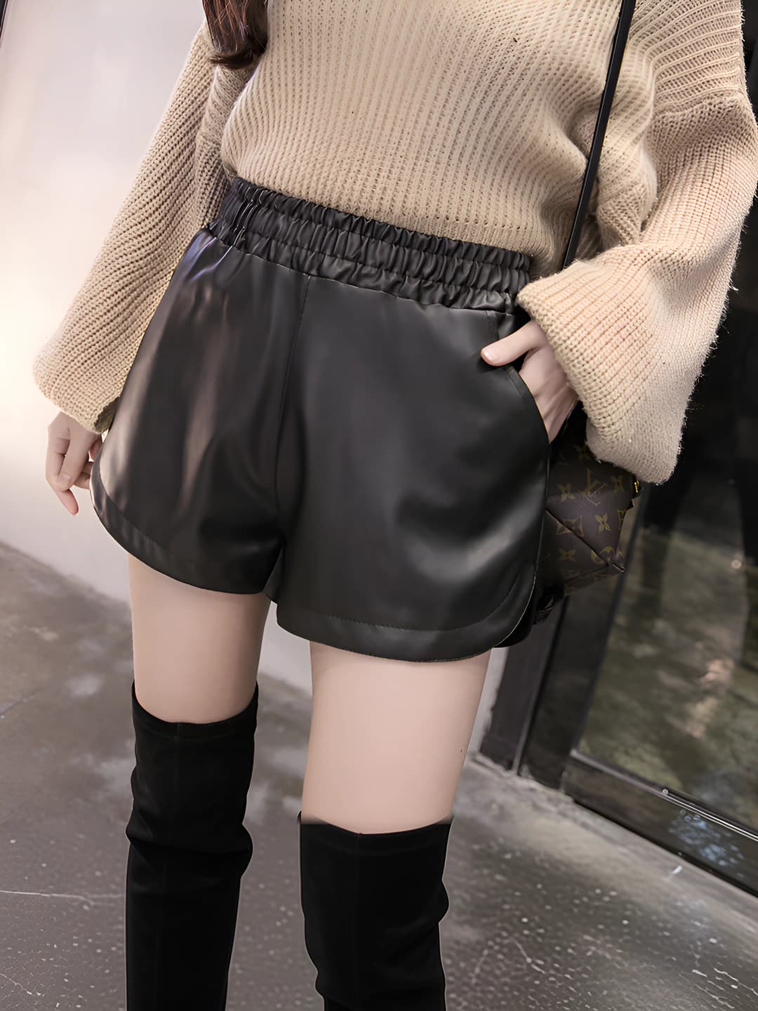 Women's PU leather shorts, autumn-winter, high waist, Korean style, loose fit, slimming, fleece-lined, plus size