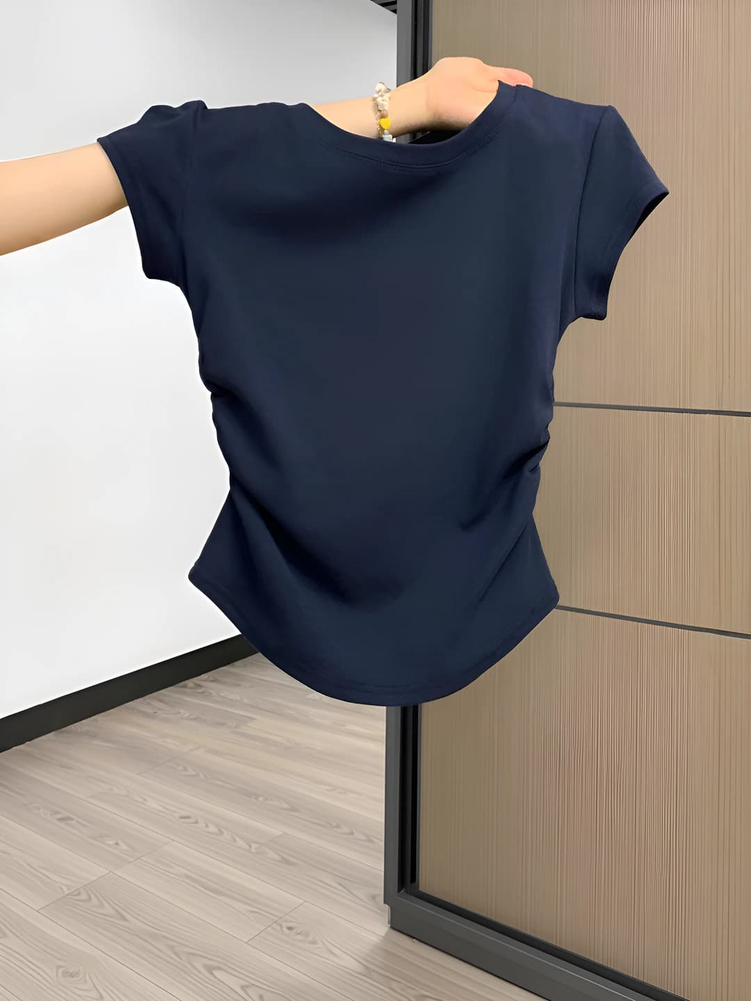 Women's summer crew neck slim fit short sleeve t-shirt for petite, cropped