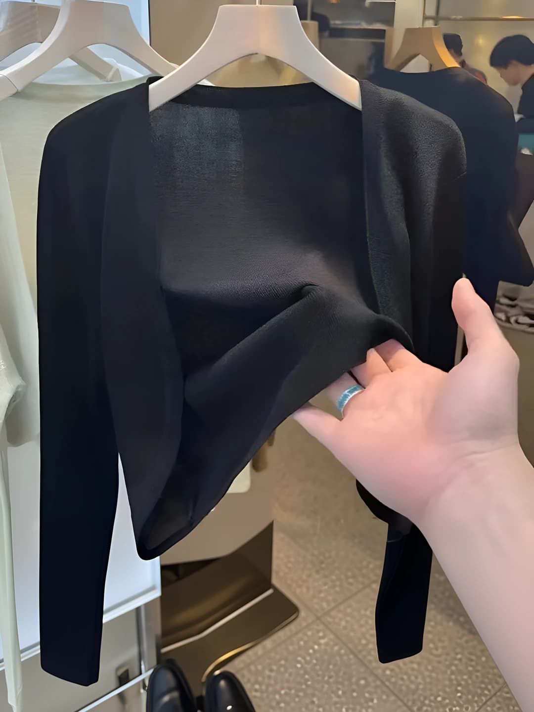 Black (long sleeve)