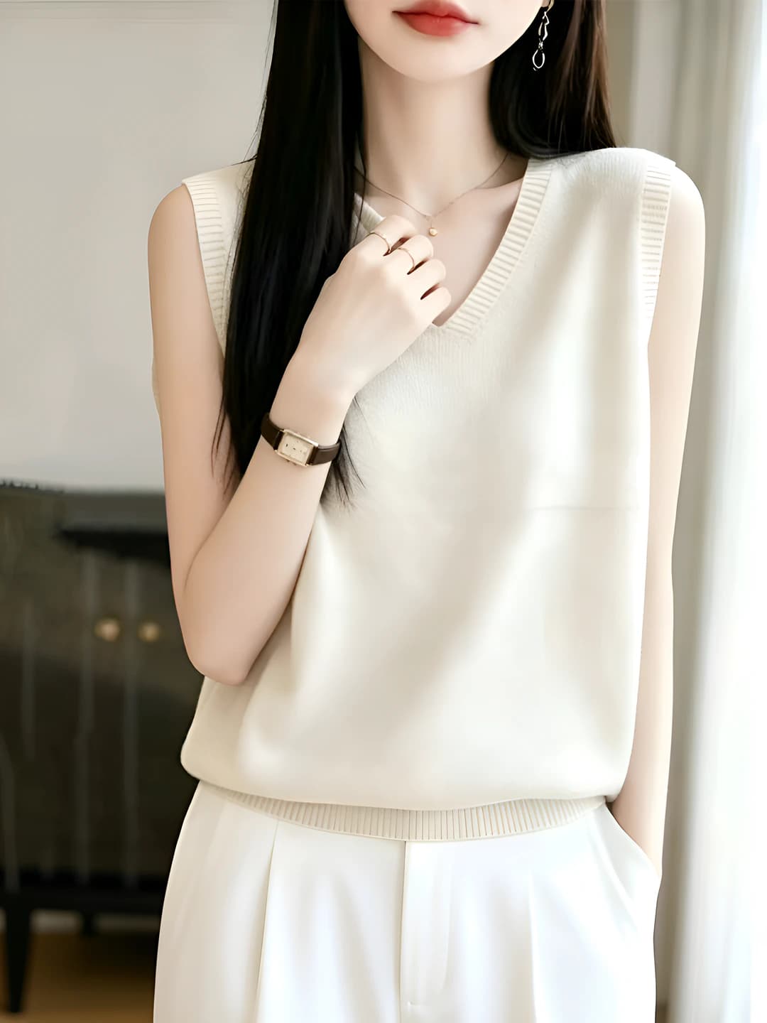 Women's knitted sleeveless top with V-neck, ice-silk fabric, solid colour, loose fit, slimming