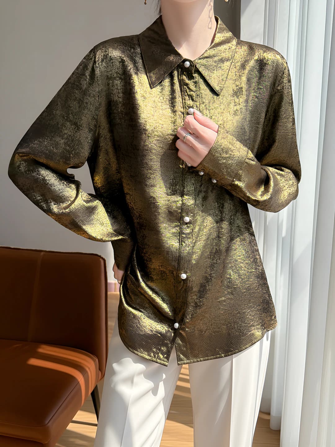 Ayollar uchun bahor yoz uchun Tencel (Lisel) mato, uzun yengli, qaytarma yoqali, bo'sh (oversize) kesimli, bir rangli bluzka