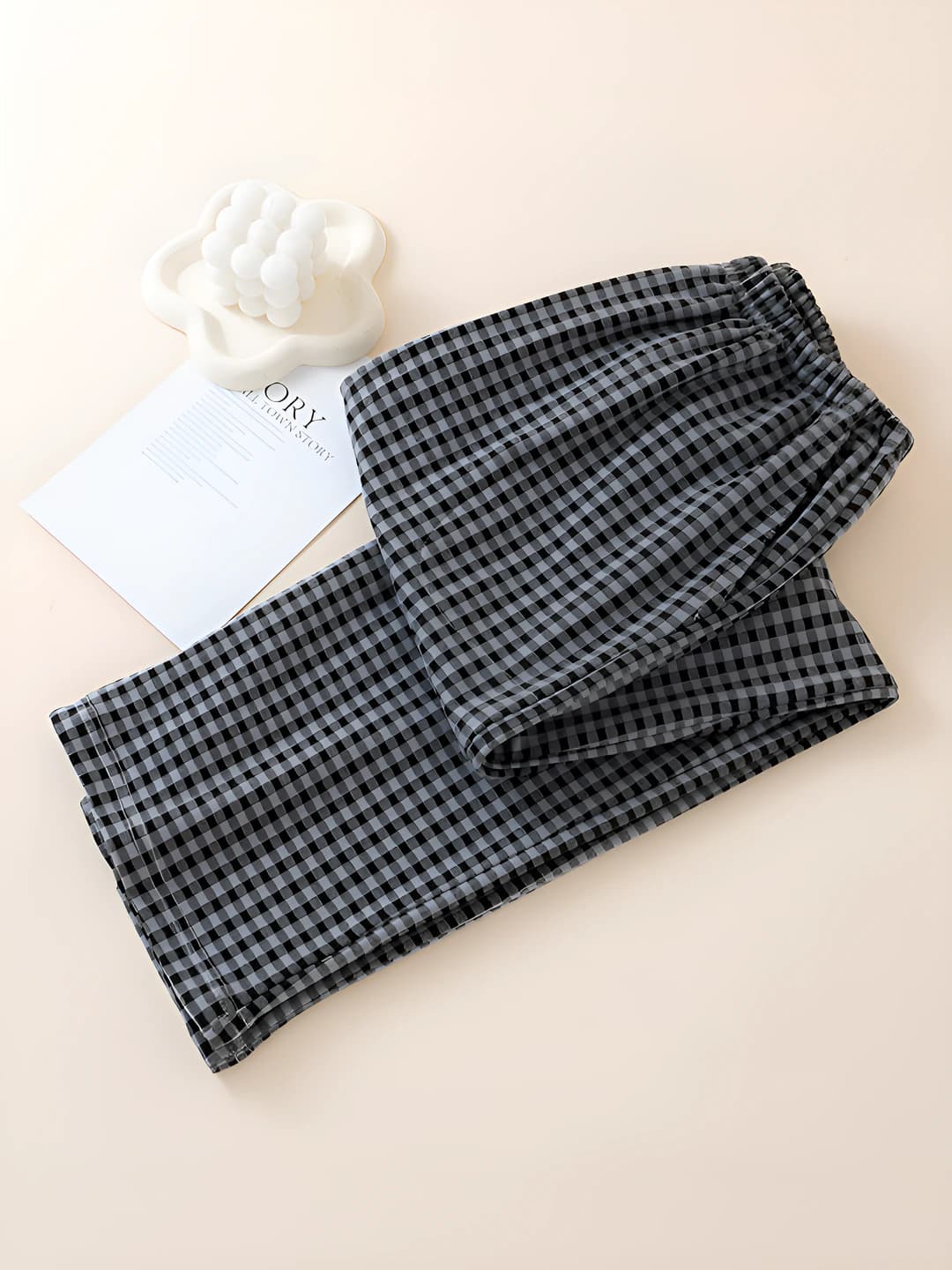 Black-grey plaid - with pockets