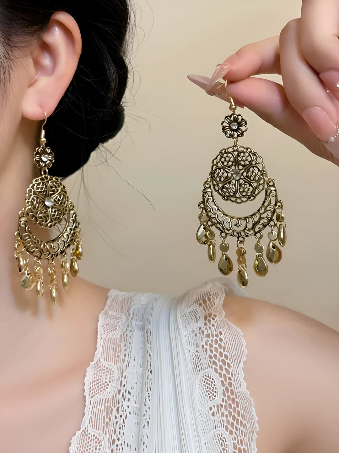 Women's retro teardrop tassel U-shaped geometric alloy earrings