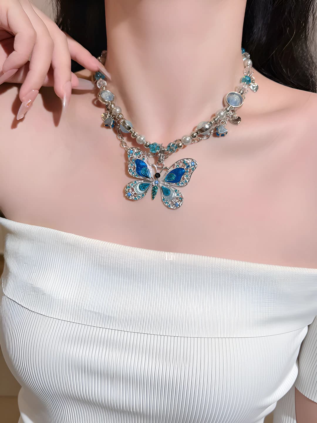 Women's multi-layered retro beaded butterfly necklace