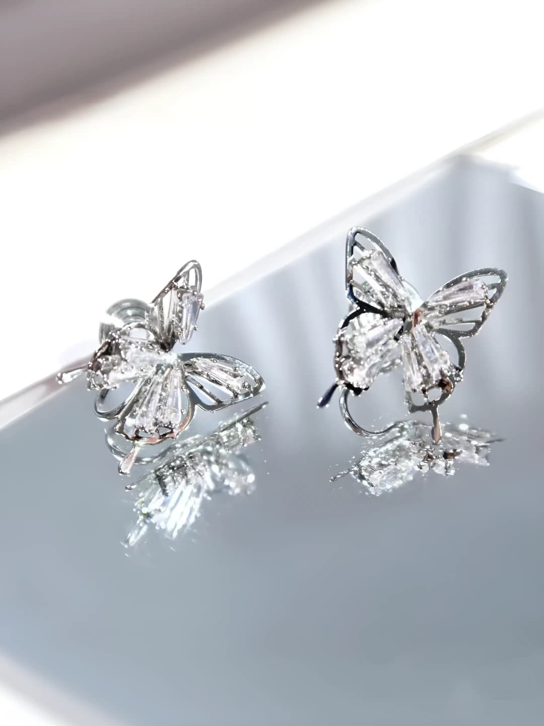 0299 Ear clips