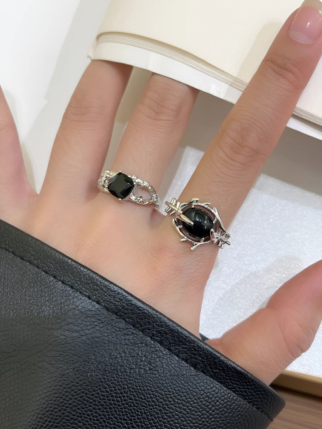 Women's black gemstone thorn ring, open and adjustable, geometric shape, electroplated, casual style, design element