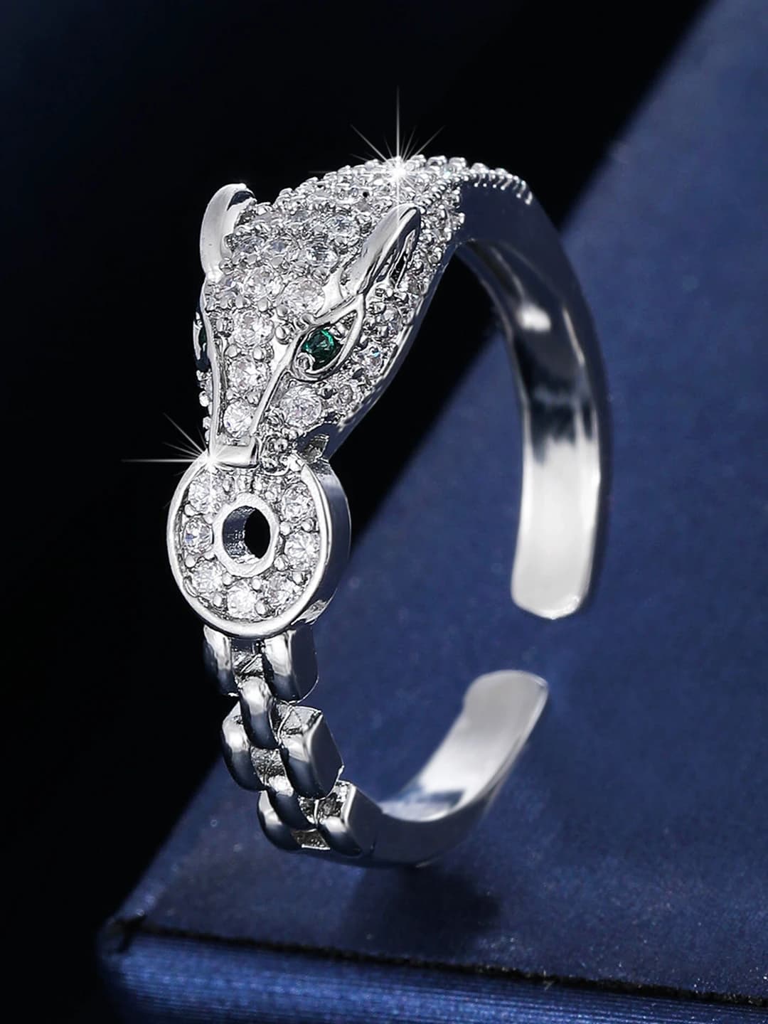 Women's open ring in bronze and zircon with gold plating and lion head design