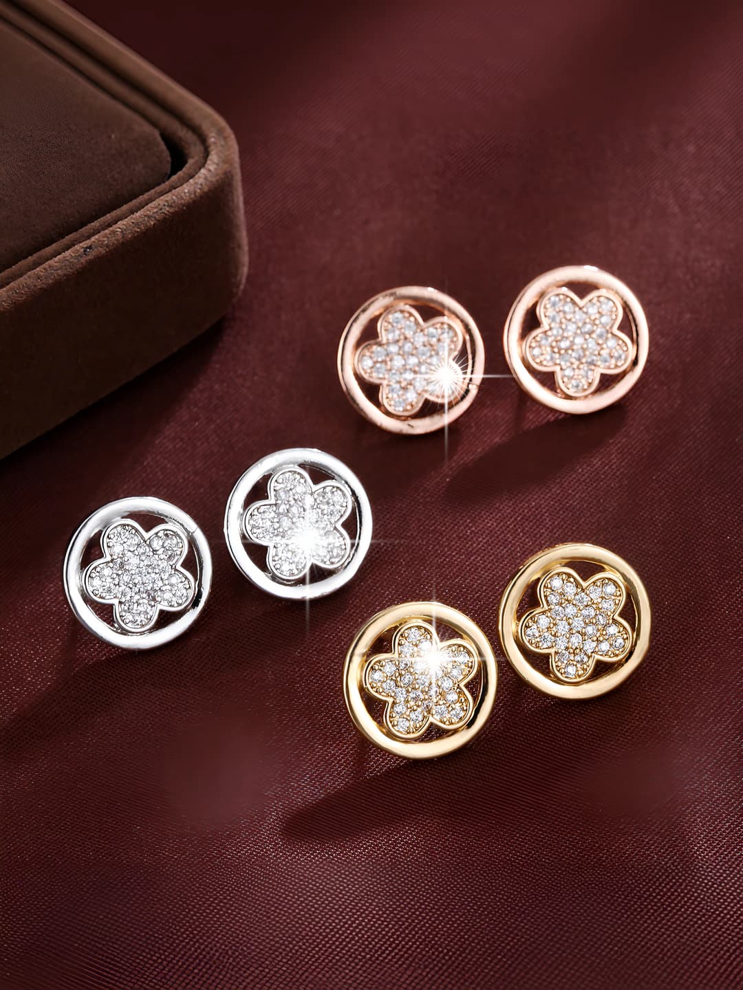 Women's five-leaf clover zircon stud earrings, gold and silver color, OL style, simple and versatile design element