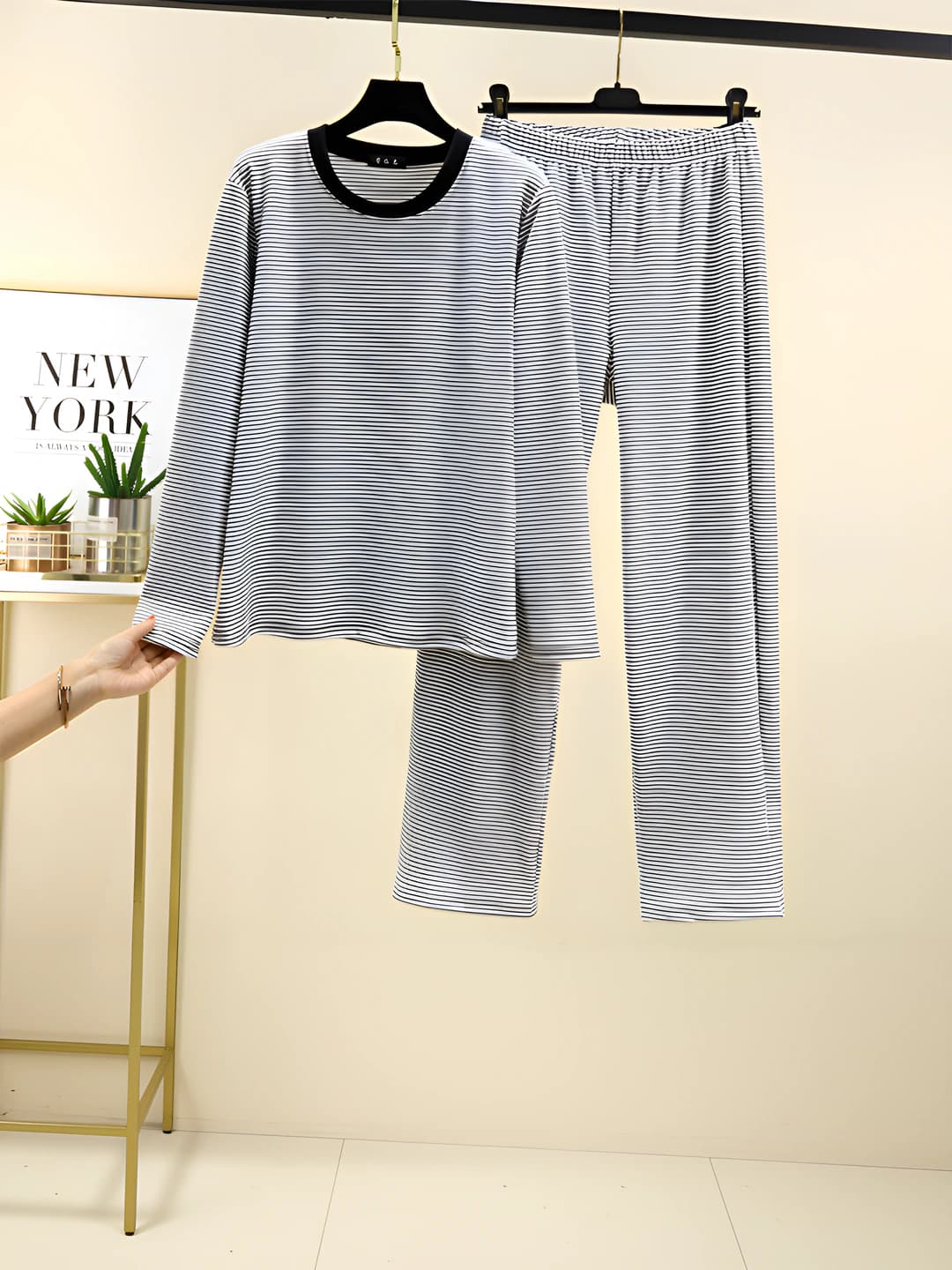 White thin stripes