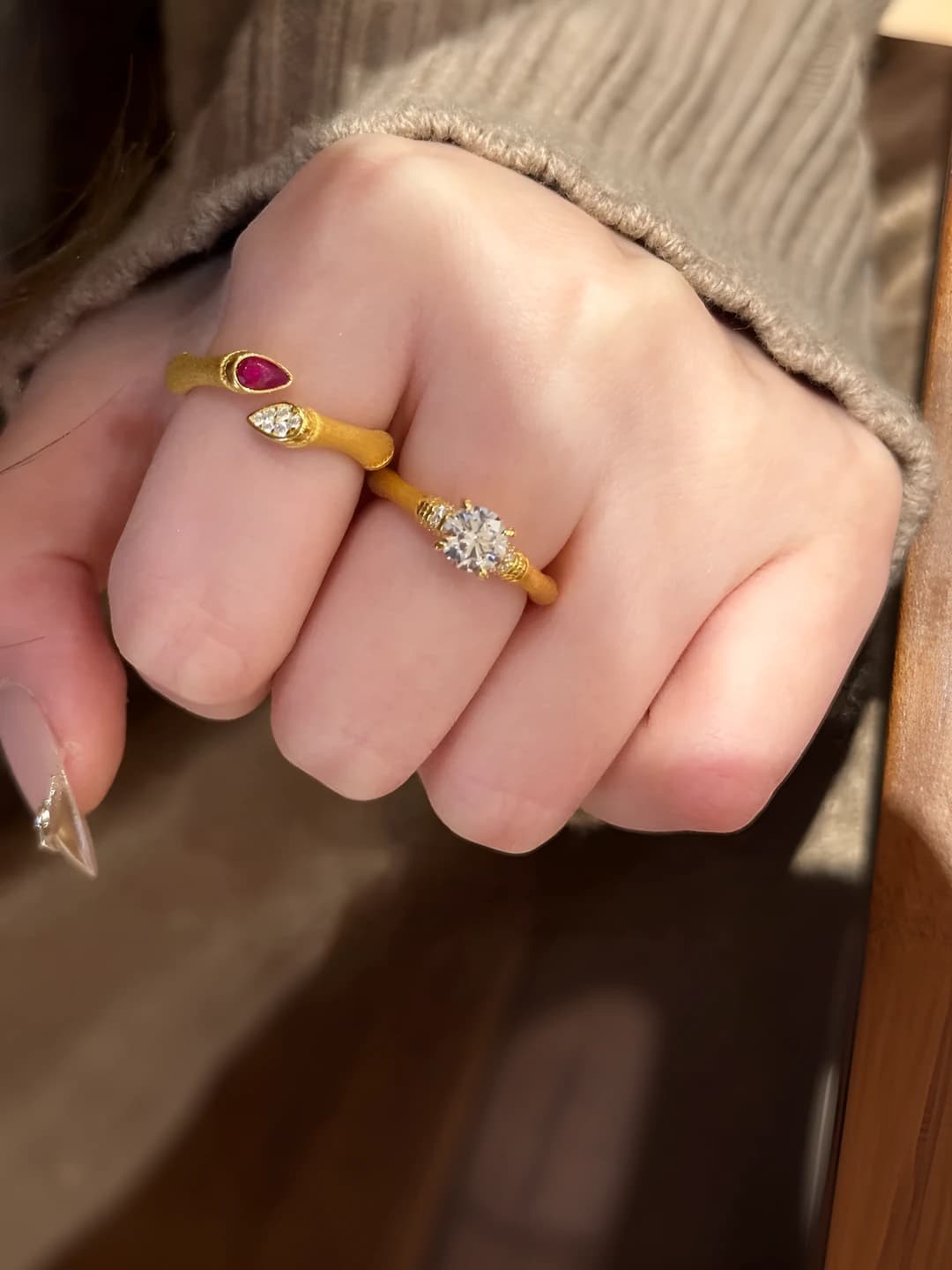 Women's retro ring in antique gold, green and red zircon, made of copper, bamboo knot design