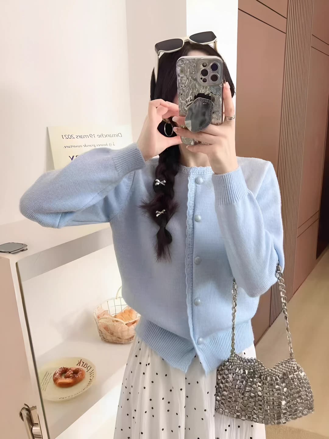 Ayollar uchun kuz-qish dantel trikotaj kardigan, dumaloq yoqa, uzun yeng, bo'sh (oversize) kesim, bir rangli, dazmol talab qilmaydi