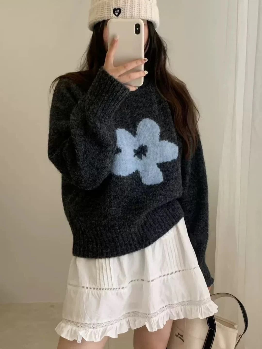 Women's floral knit top, loose fit, cropped, autumn-winter