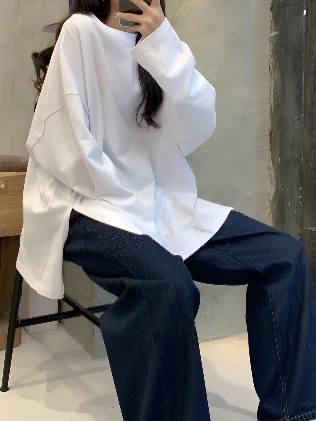Ayollar uchun 2026 kuzgi bir rangli uzun yengli longsliv, koreys uslubida, bo'sh (oversize) kesim, dumaloq yoqa, o'rta-uzun