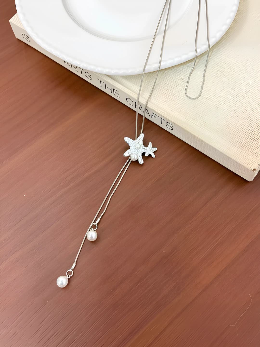 Starfish pearl necklace