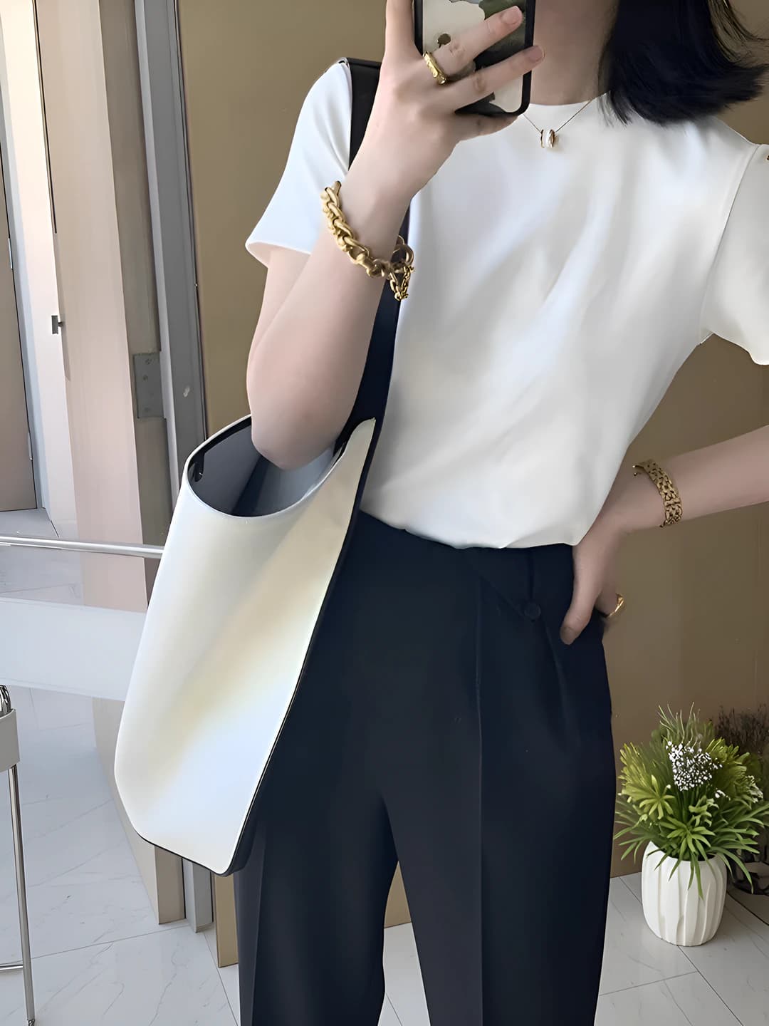 Women's summer short sleeve crew neck slim fit solid colour t-shirt